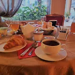 L'auberge Du Cochon D'or