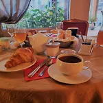 L'auberge Du Cochon D'or Otel