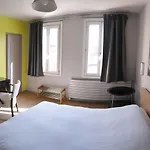 L'auberge Du Cochon D'or Otel