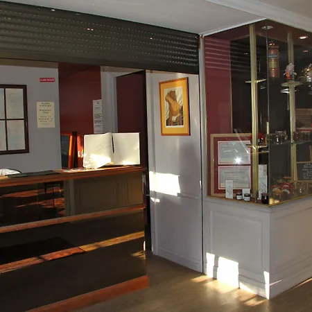 Logis Hotel Restaurant Hotel Le Cochon D'Or Beuzeville