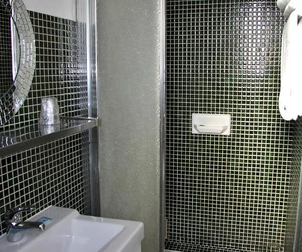 מלון L'auberge Du Cochon D'or בוזוויל