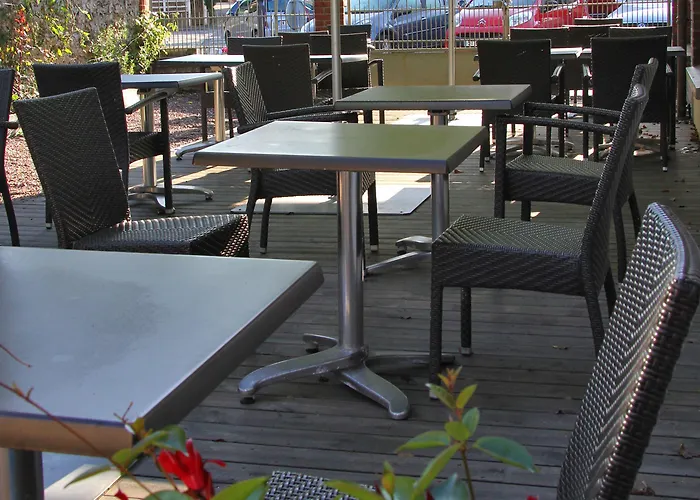 מלון L'auberge Du Cochon D'or